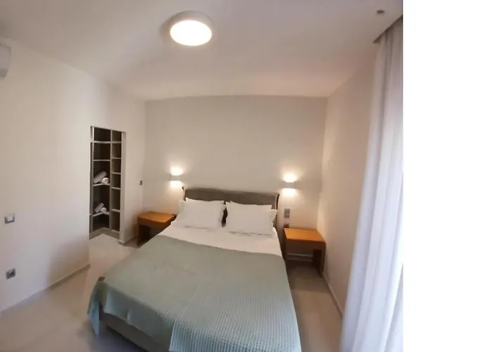 White Dome Apartment I