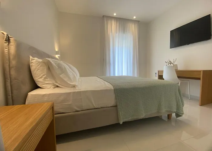 White Dome Apartment I
