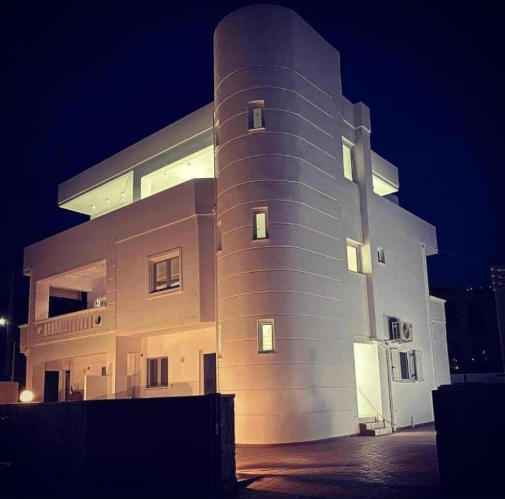 White Dome I